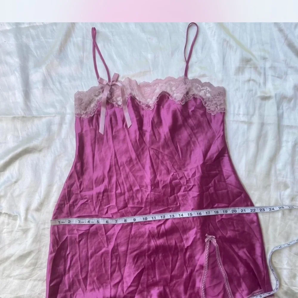 Victoria’s Secret Pink Lace Trim Chemise - Picture 7 of 7